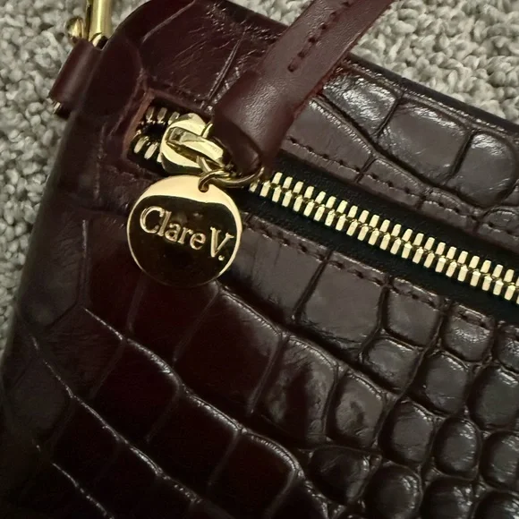 Clare V Grande Fanny - Picture 2 of 6